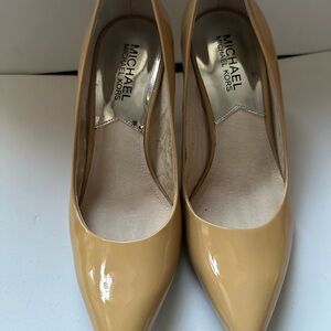 Michael Kors Beige Patent Heels